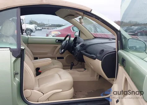 2008 Volkswagen New Beetle Se z USA, uszkodzony, nr VIN 3VWRF31Y58M413503